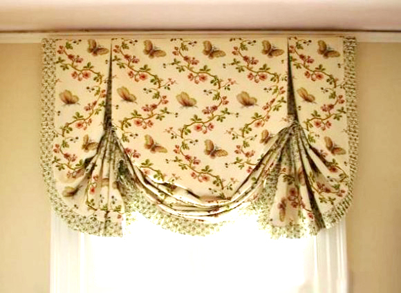 Английская штора из ткани в стиле прованс