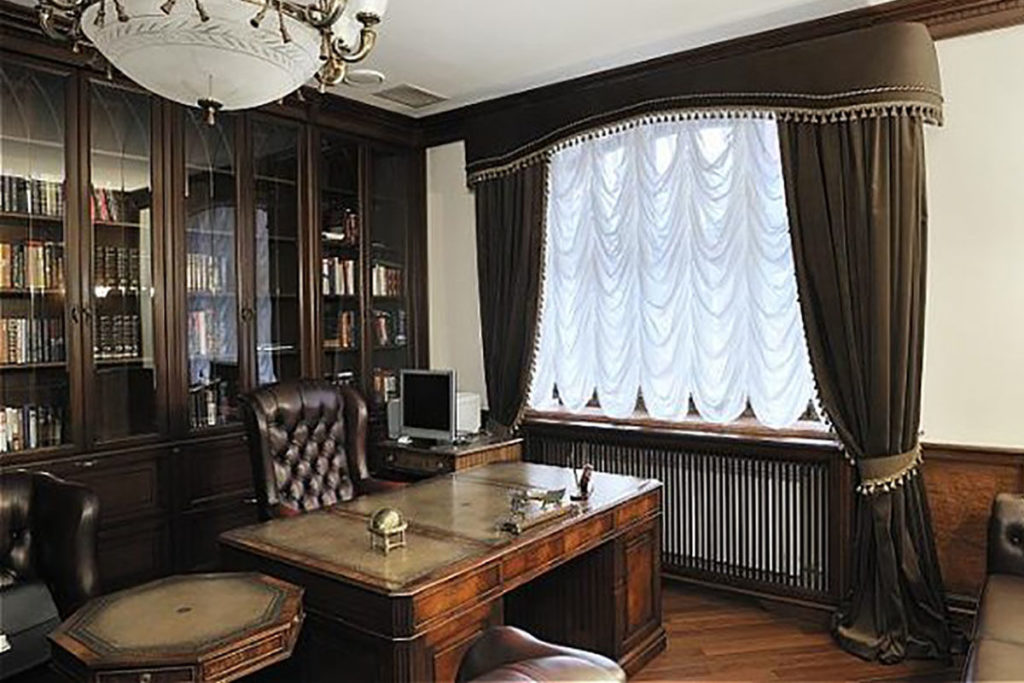 шторы в классическом мужском кабинете фото 